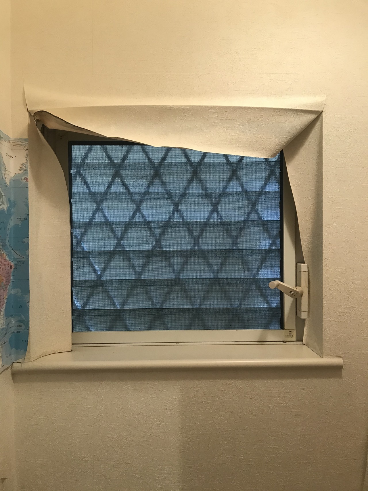 水漏箇所の窓