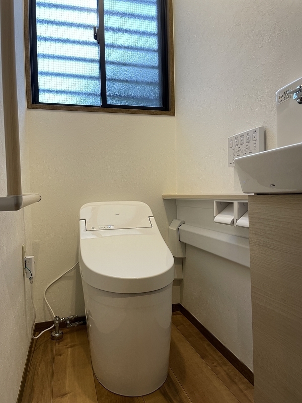 小平市リフォームワークスのトイレの施工事例：TOTOGG手洗い付ワンデーリモデル