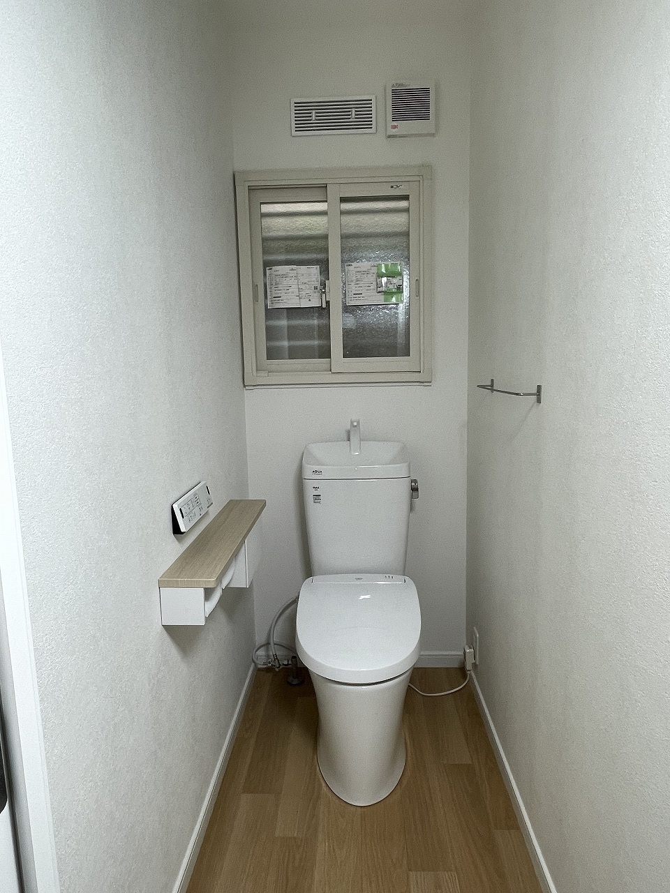 小平市リフォームワークスの西東京市施工事例：工事中のトイレ