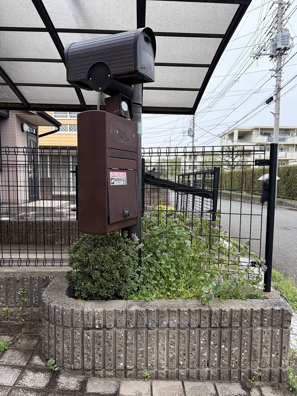 施工前の古い埋込ポスト