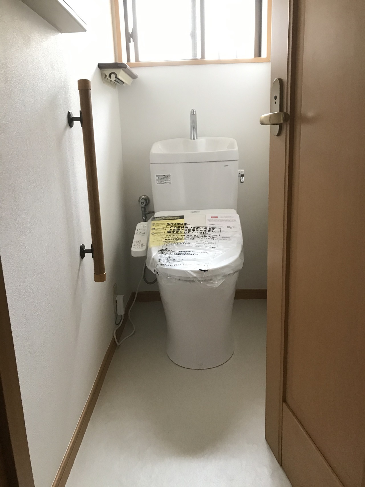 小平市リフォームワークスのトイレの施工事例：TOTO　ピュアレストQR　小平市