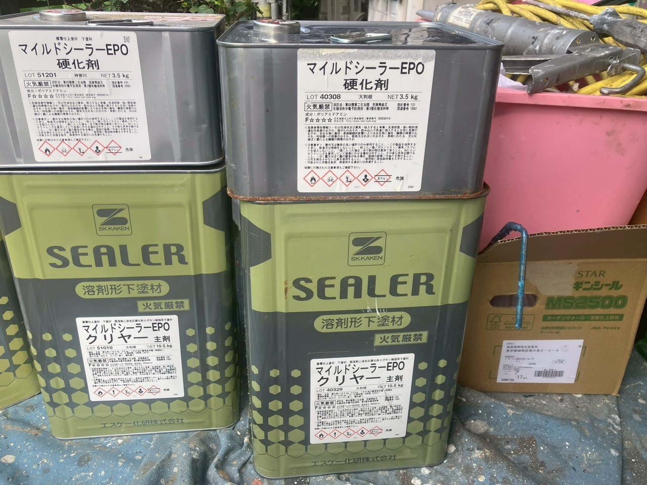 塗装中の屋根