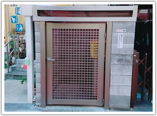 小平市リフォームワークスのエクステリア施工事例：ゴミ置き場囲い工事