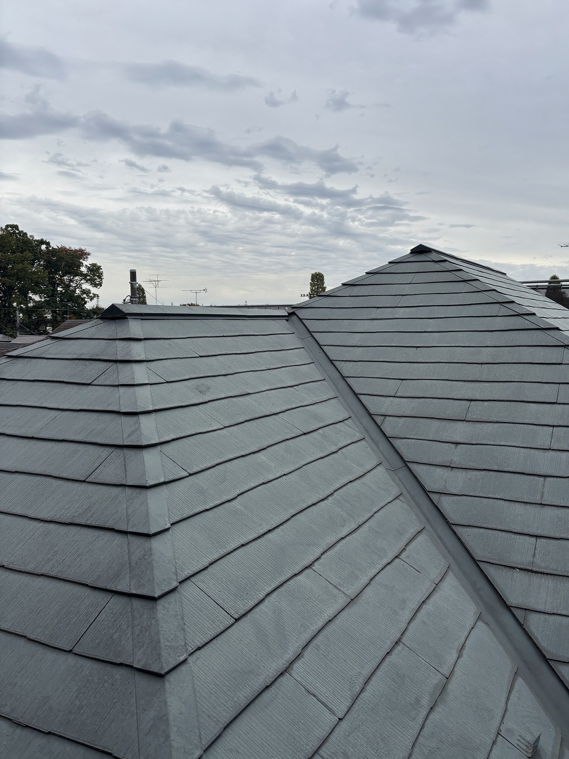 小平市リフォームワークスの施工事例：屋根外壁塗装前の外壁