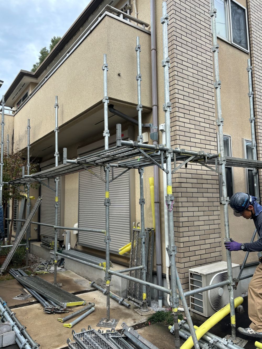 屋根塗装・外壁塗装の足場