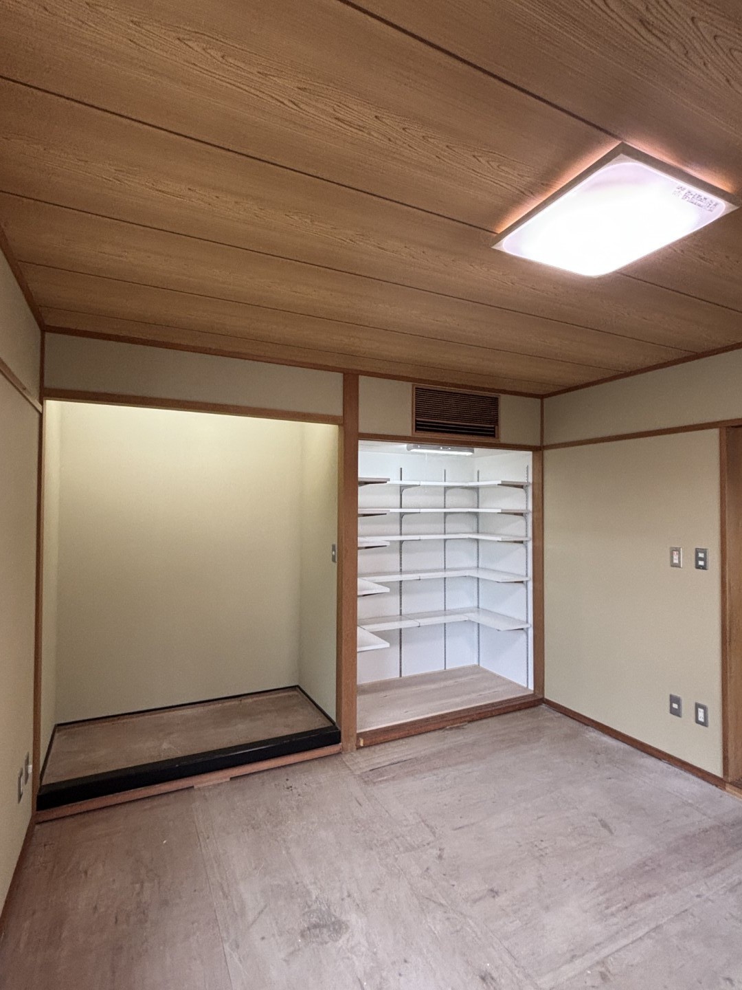 クロスを貼った部屋