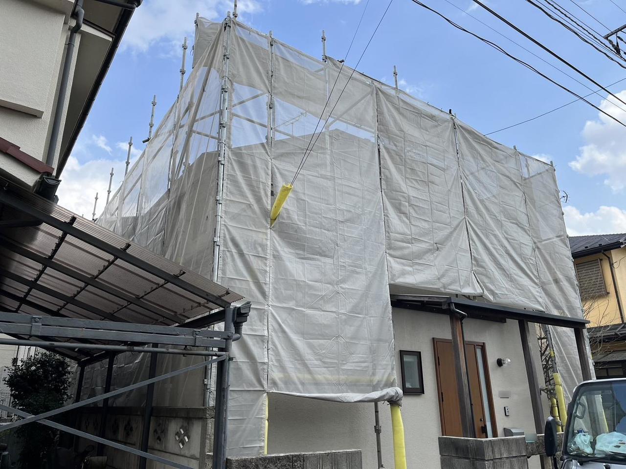 小平市リフォームワークスの施工事例：屋根塗装・外壁塗装の足場