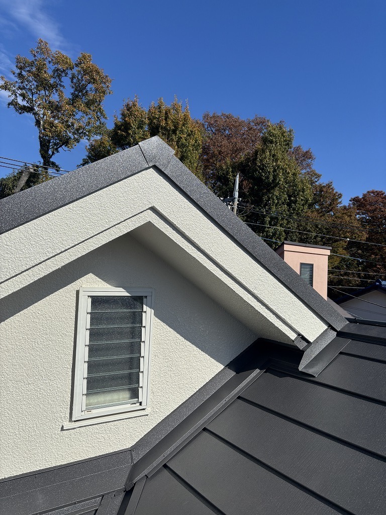 小平市リフォームワークスの施工事例：屋根外壁塗装後の外観