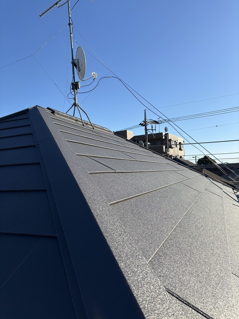 小平市リフォームワークスの施工事例：屋根外壁塗装後の外観