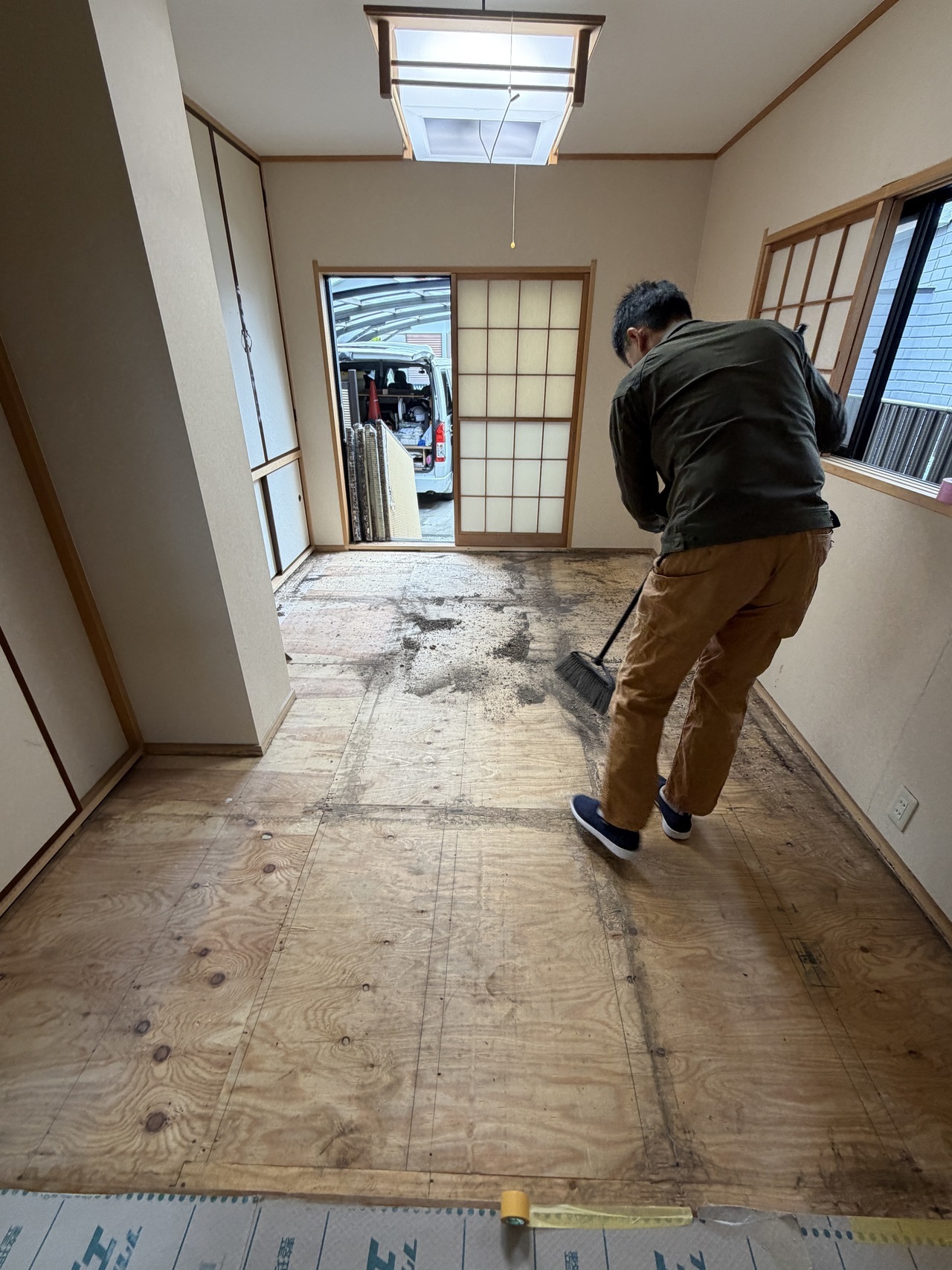 畳撤去後の和室