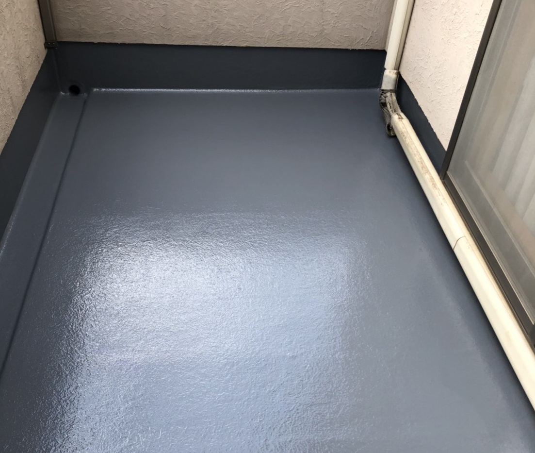小平市リフォームワークスのエクステリア施工事例：バルコニー床改修工事