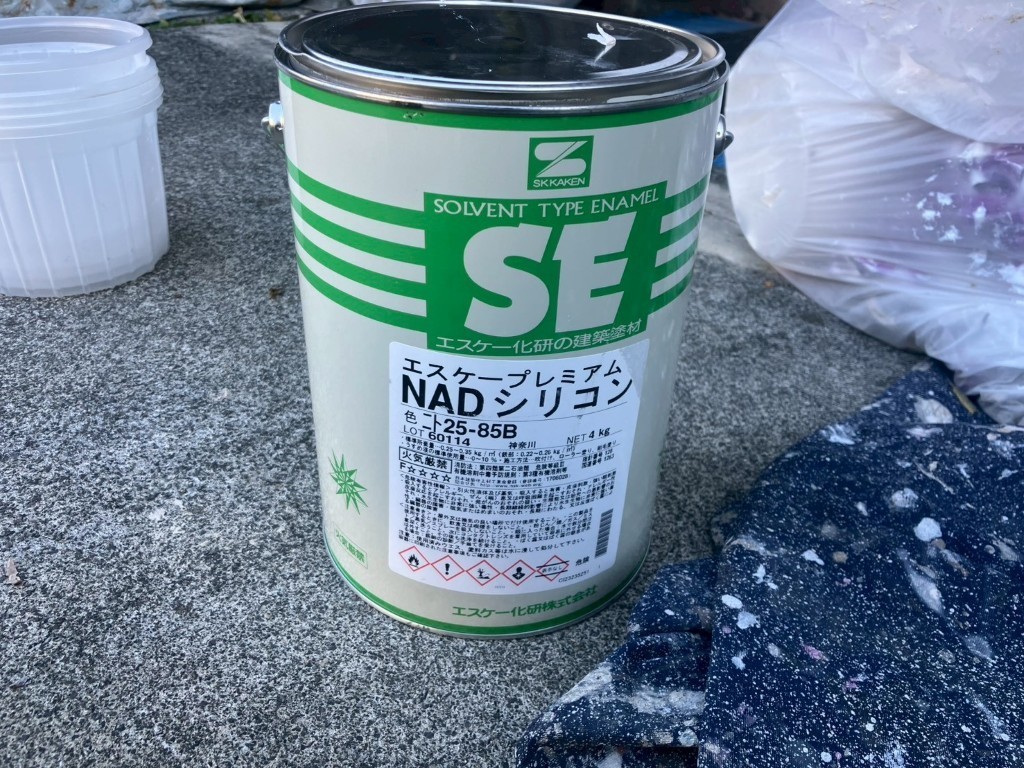 外壁塗装の中塗り