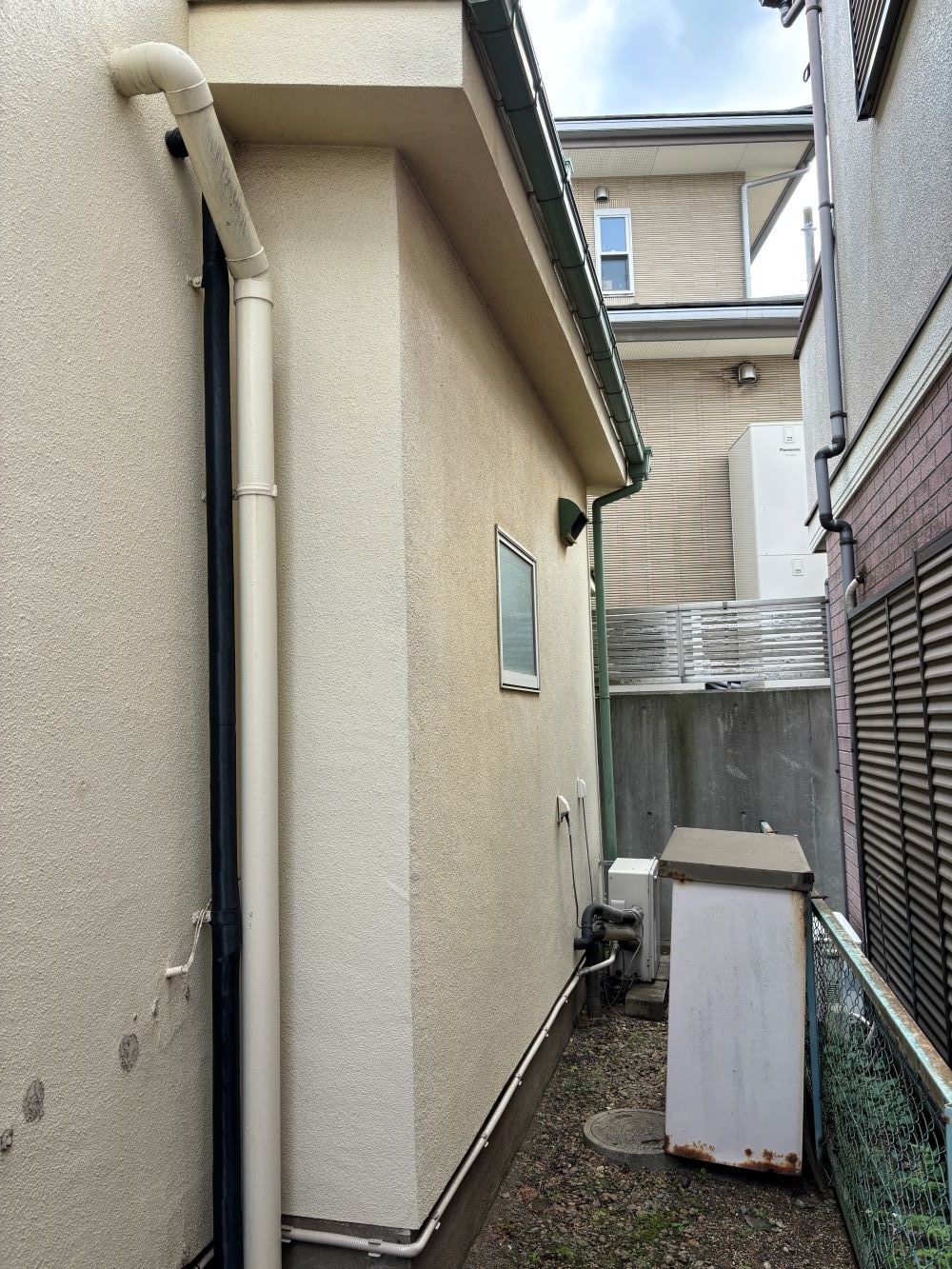 屋根外壁塗装前の外観