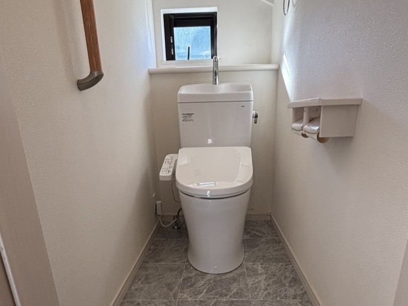 小平市リフォームワークスの施工事例：屋根棟板金改修工事