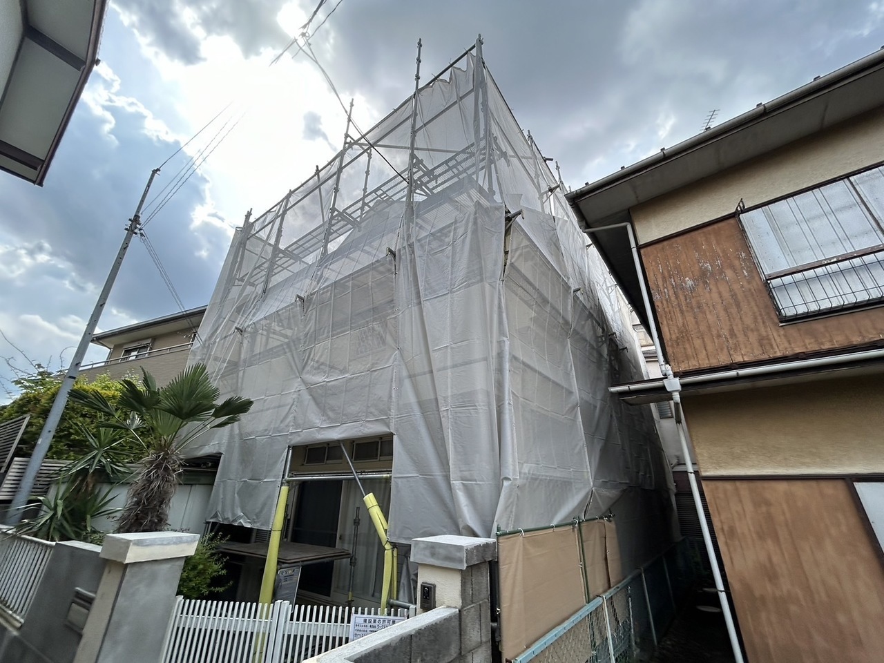 屋根塗装・外壁塗装の足場