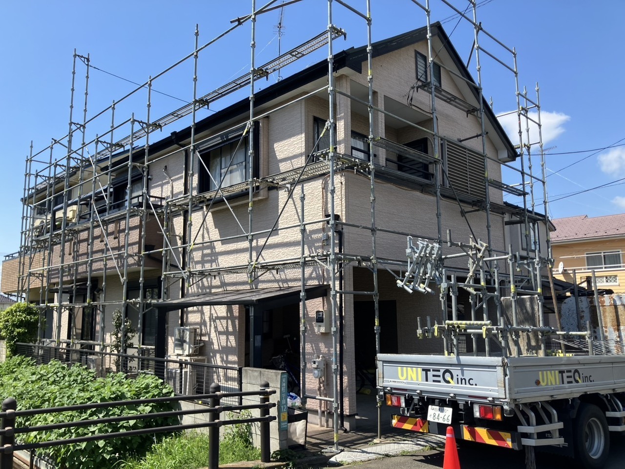 屋根塗装・外壁塗装の足場