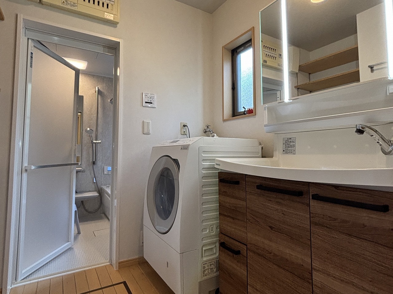 小平市リフォームワークスの施工事例：屋根棟板金改修工事