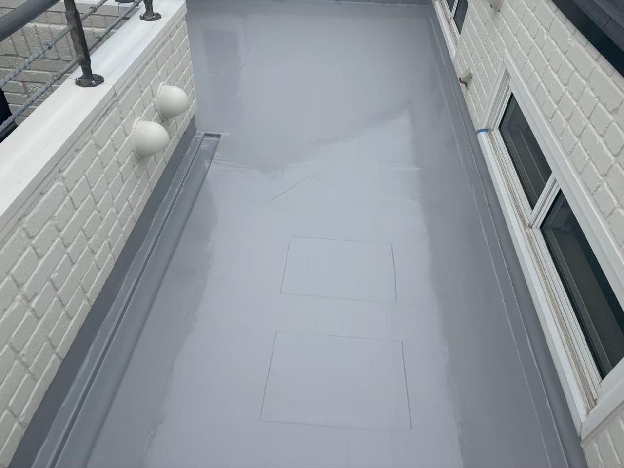 防水工事後のバルコニー