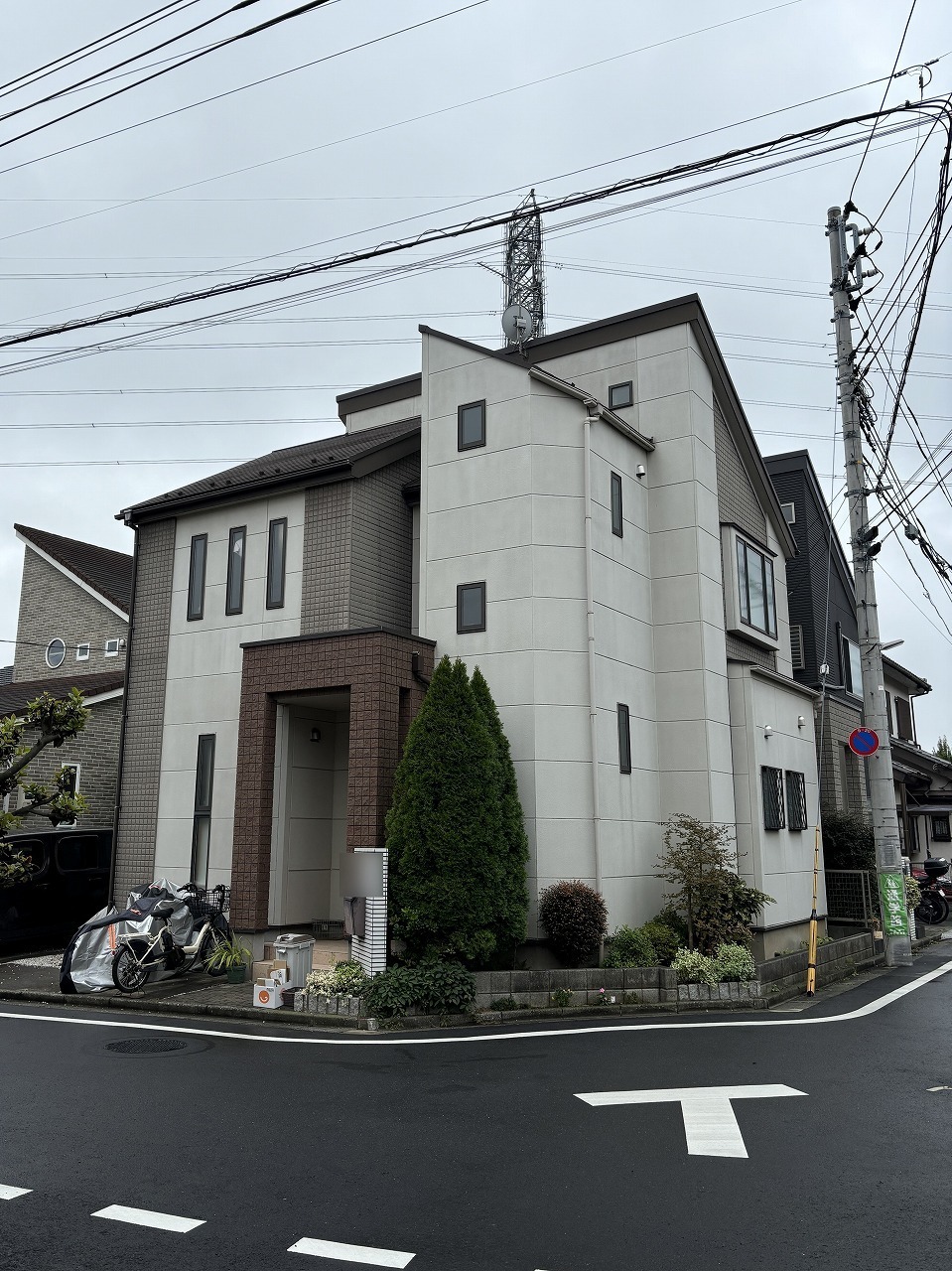 屋根外壁塗装前の外観