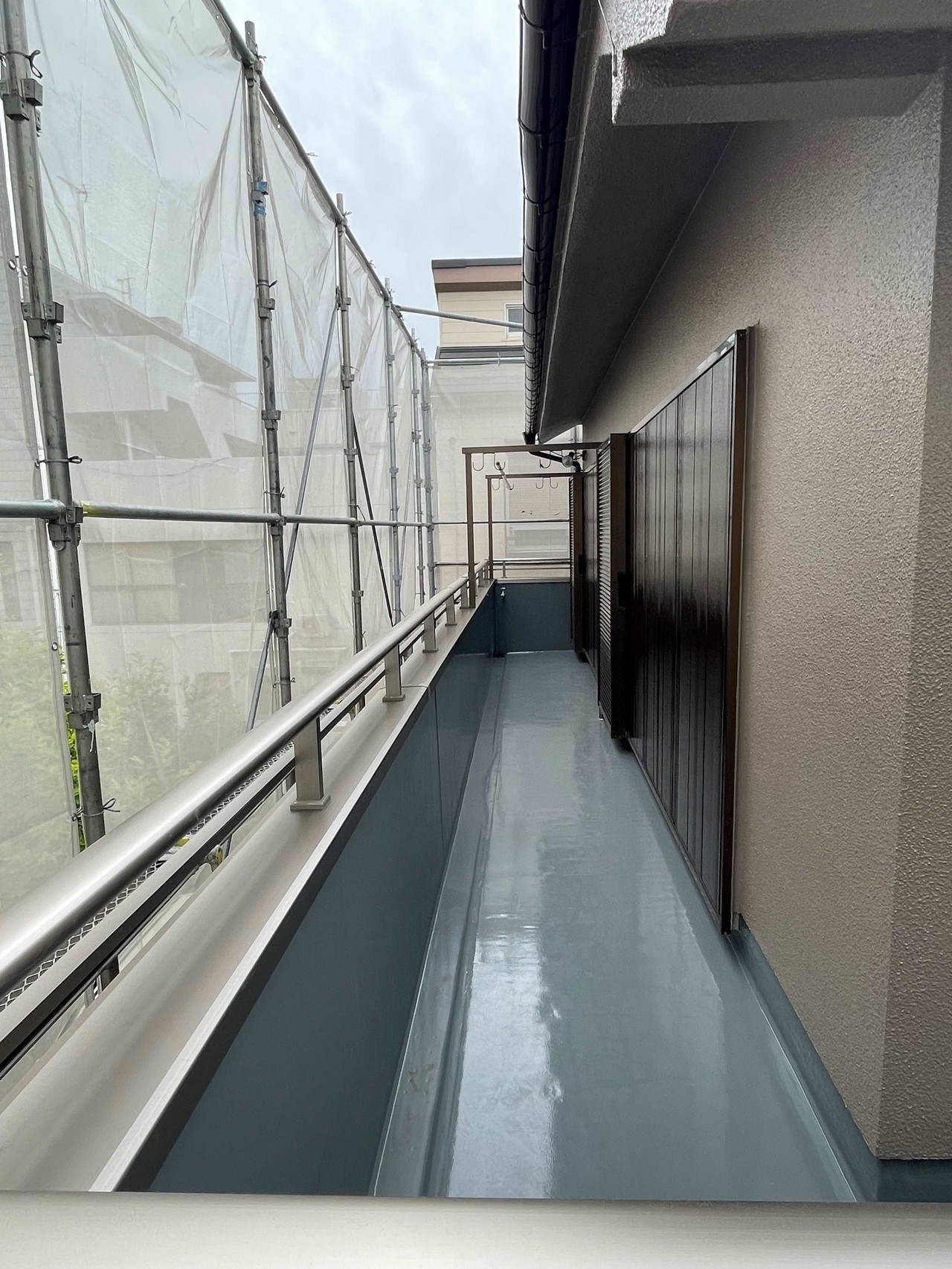 小平市リフォームワークスのエクステリア施工事例：バルコニー改修工事　小平市