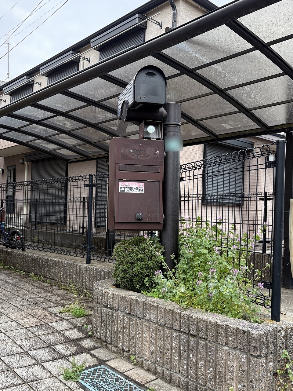 施工前の古い埋込ポスト