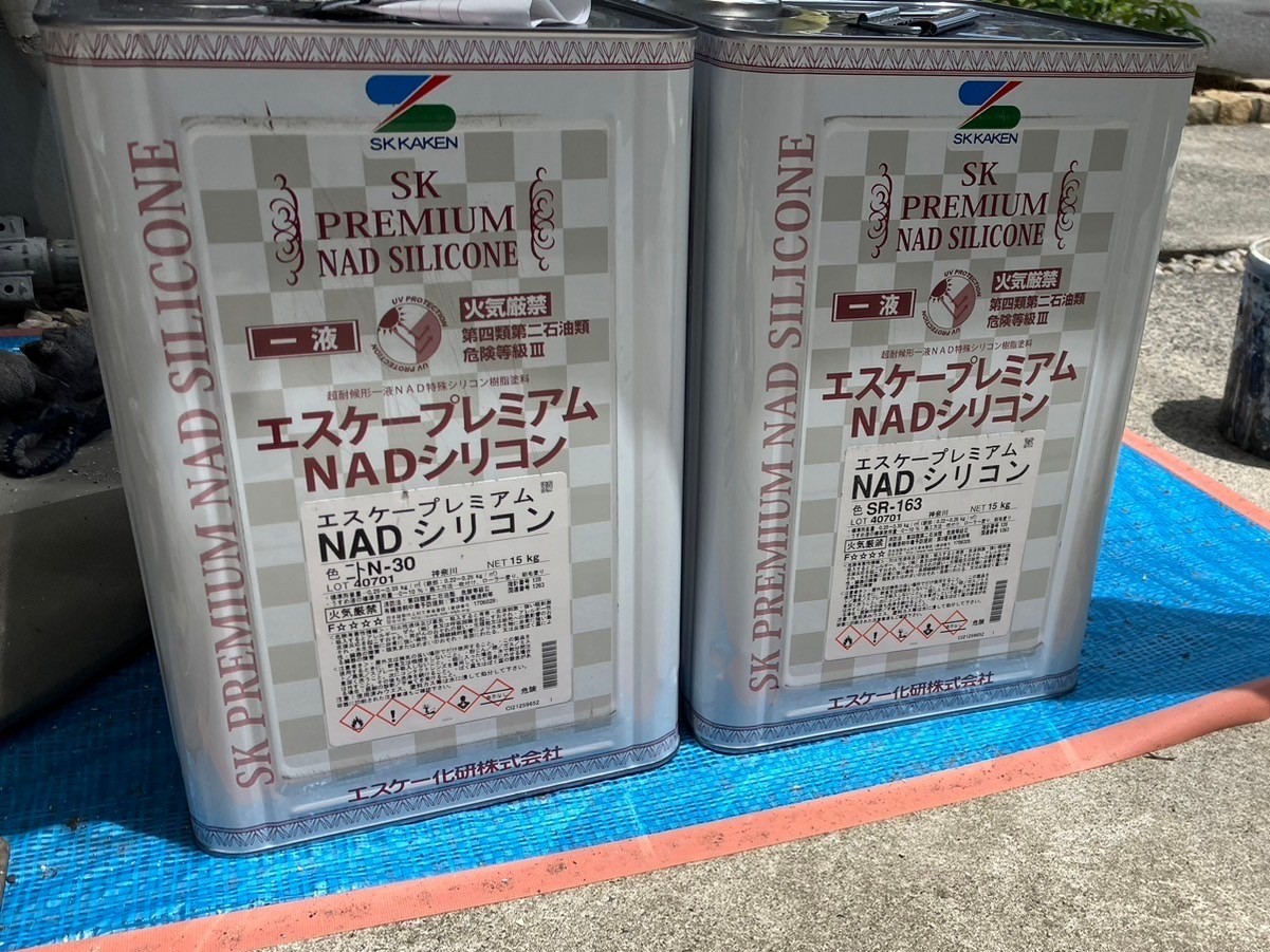 外壁塗装の中塗り
