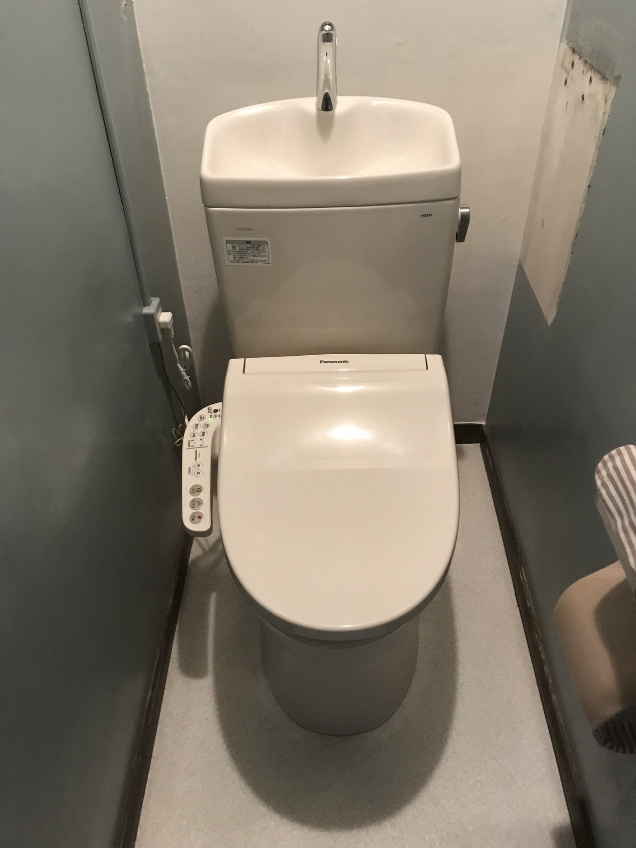 小平市リフォームワークスのトイレの施工事例：TOTO　ピュアレストQR　三鷹市