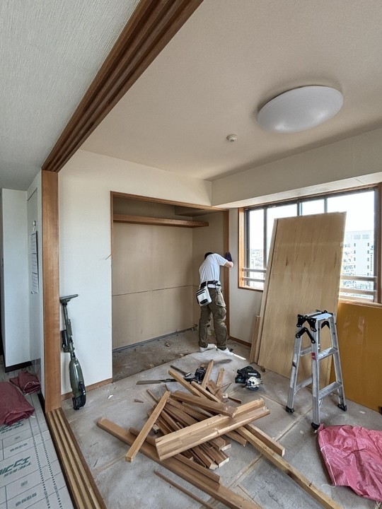 解体中の部屋