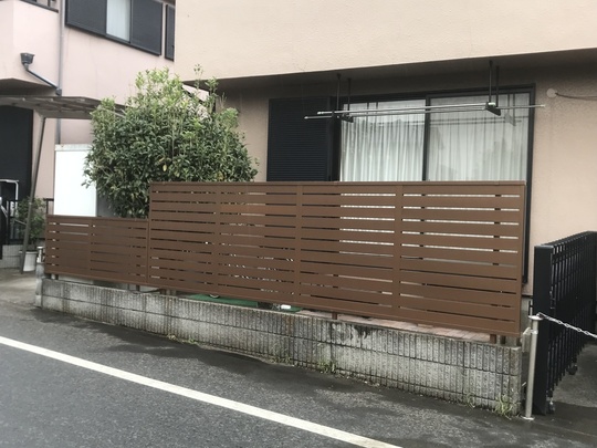 小平市リフォームワークスのエクステリア施工事例：外構フェンス事