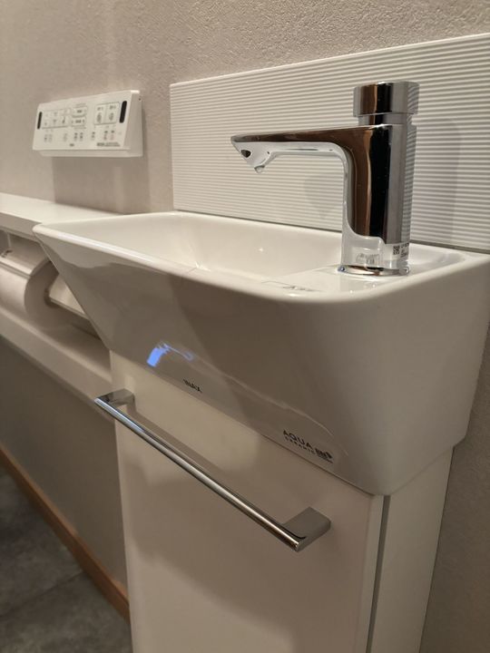 小平市リフォームワークスの西東京市施工事例：リフォーム後のトイレ