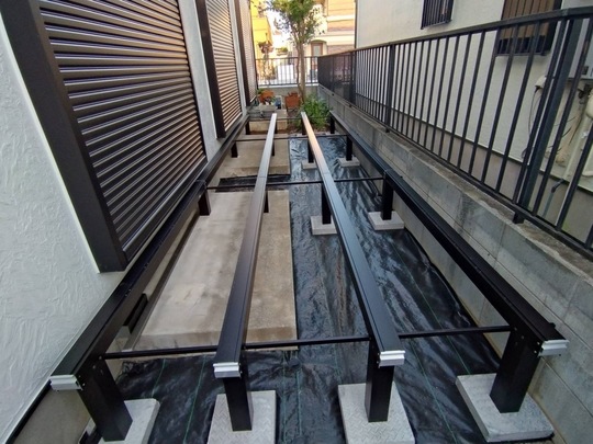 ウッドデッキの支柱