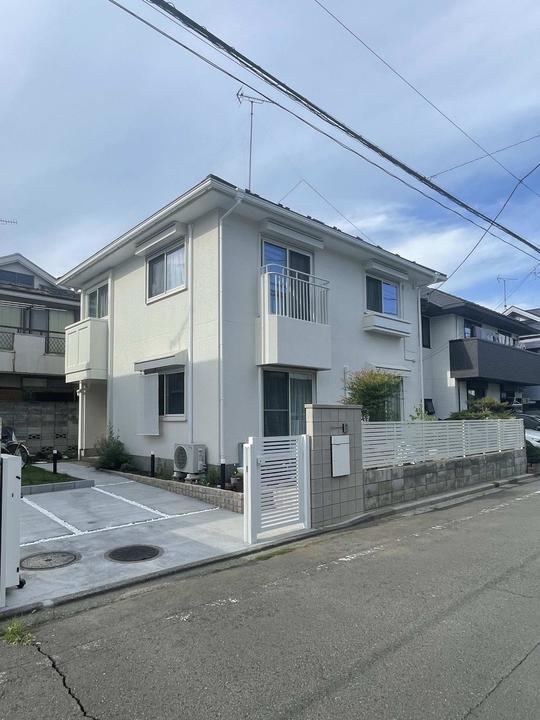 小平市リフォームワークスのエクステリア施工事例：目隠しフェンス新設工事　西東京市