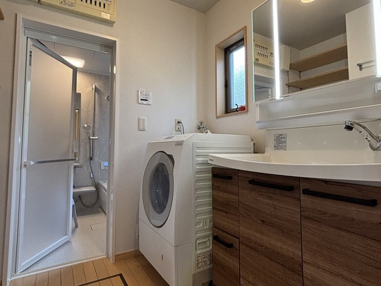 小平市リフォームワークスの施工事例：屋根棟板金改修工事