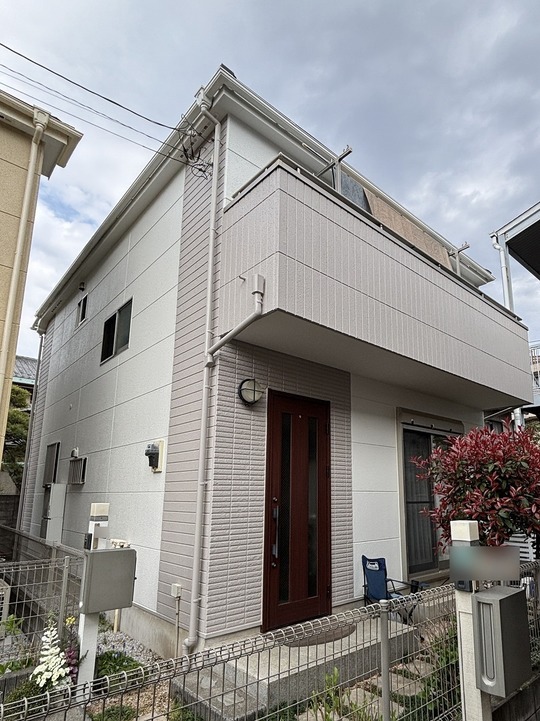 小平市リフォームワークスの施工事例：屋根外壁塗装後の外観